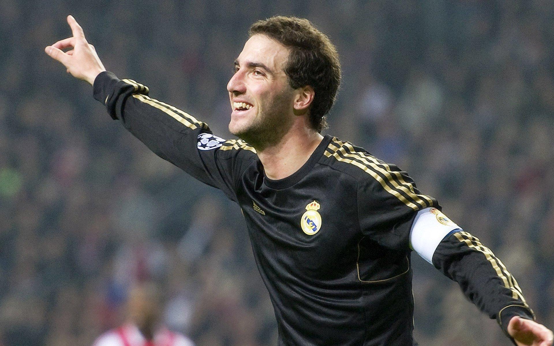 罗马诺独家爆料，西汉姆联锁定布莱顿中卫伊戈尔，夏窗防线升级计划浮出水面